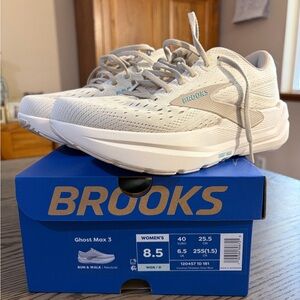 Brooks Ghost Max 3